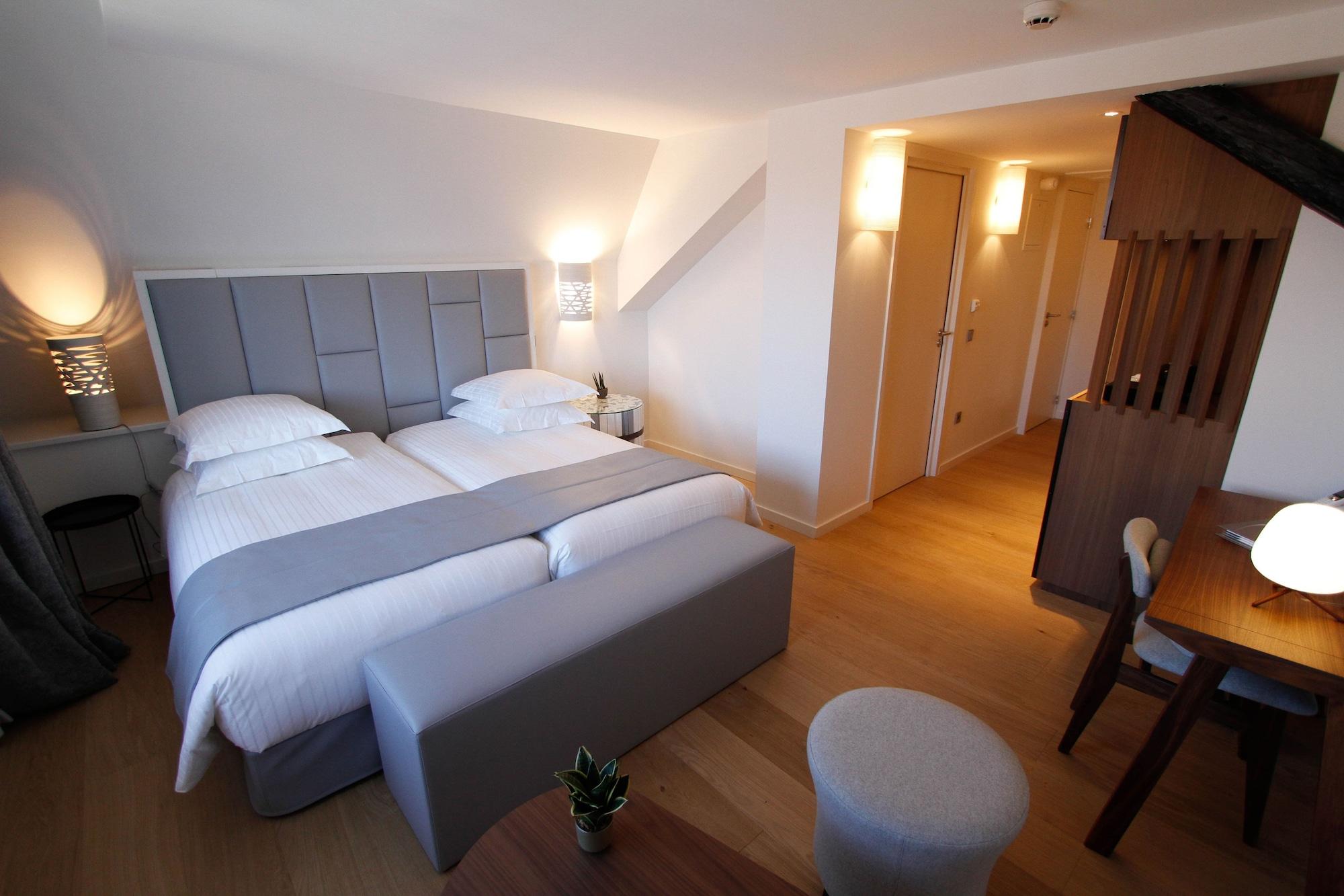 Hotel Pavillon Regent Petite France Estrasburgo Exterior foto A room at the hotel