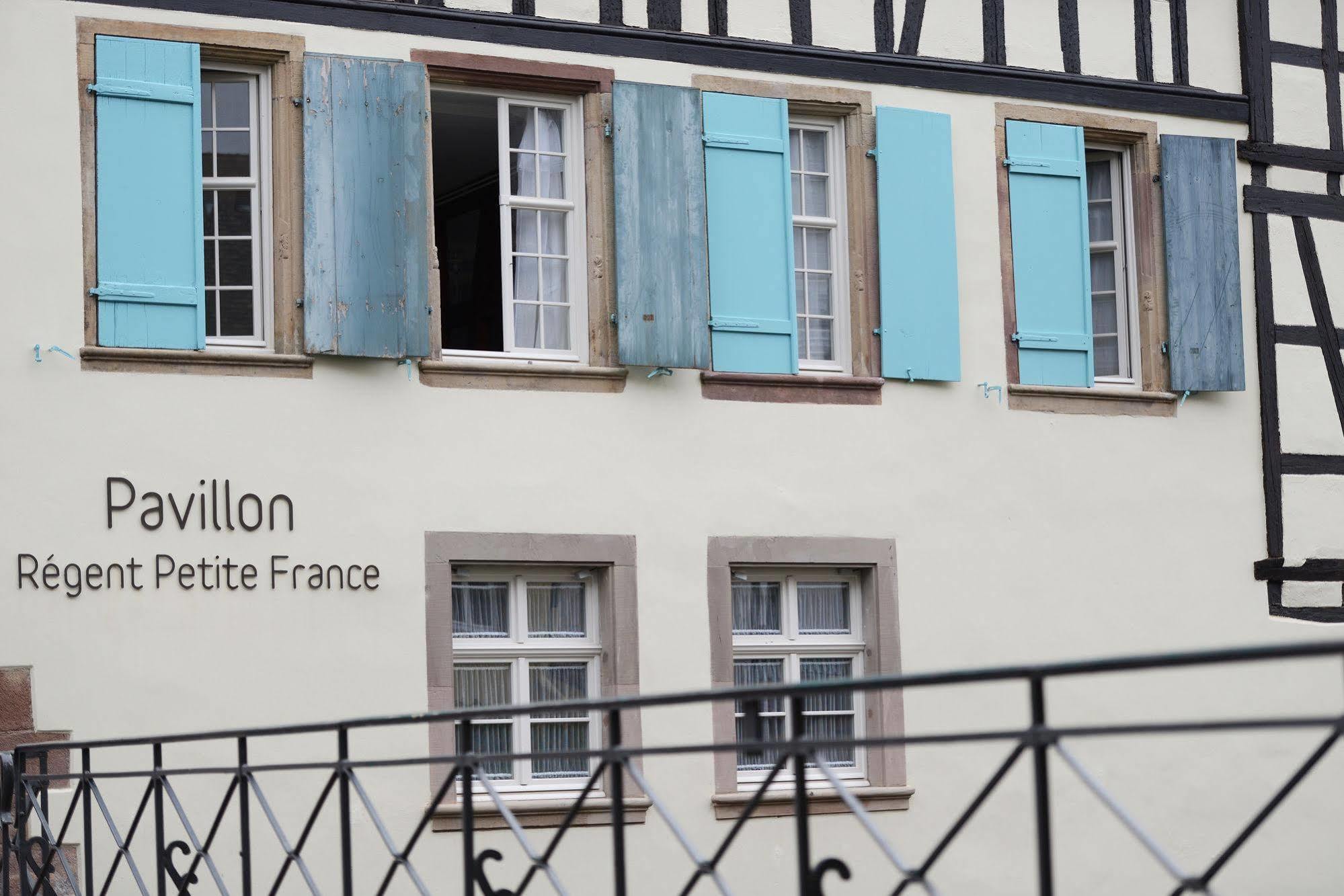 Hotel Pavillon Regent Petite France Estrasburgo Exterior foto The windows of the Pavillon de l'Agent de Petite France